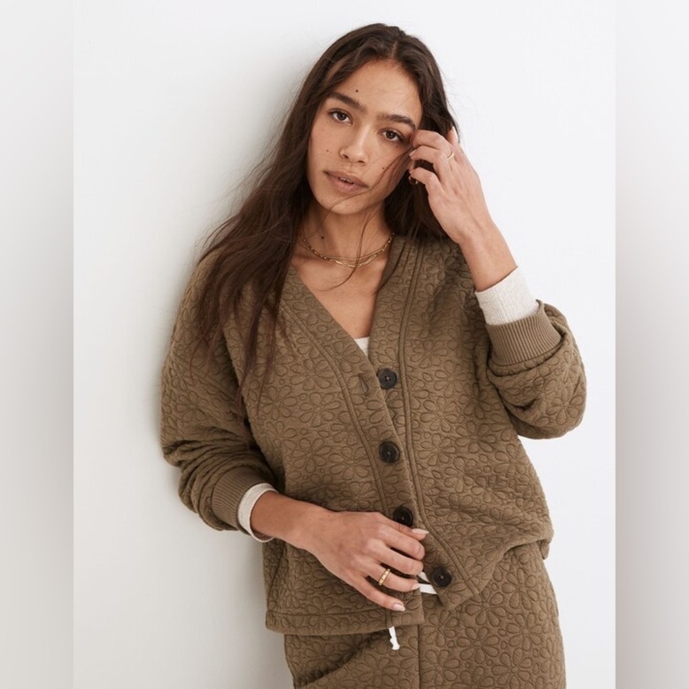 Madewell Flower Puff-Jacquard Crop Cardigan in Distant Surplus